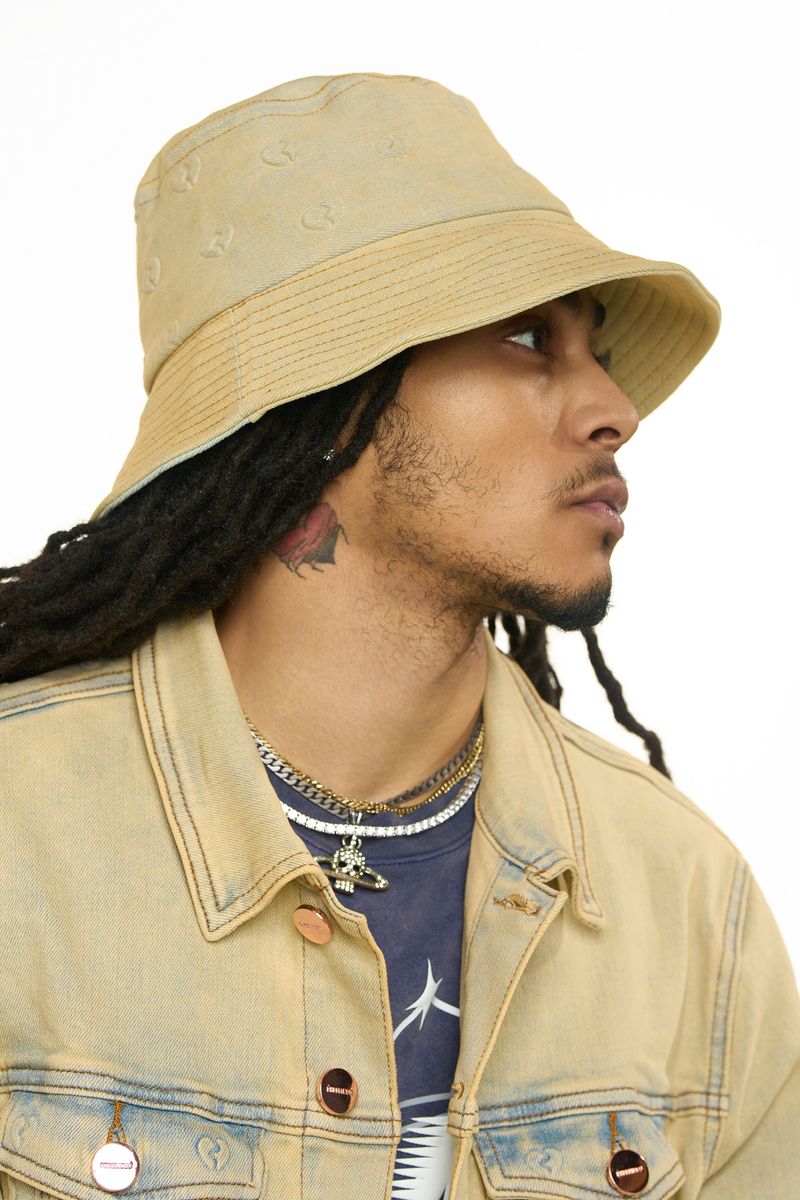PHEELINGS MENDING HEARTS EMBOSSED BUCKET HAT (SAND/LIGHT BLUE)