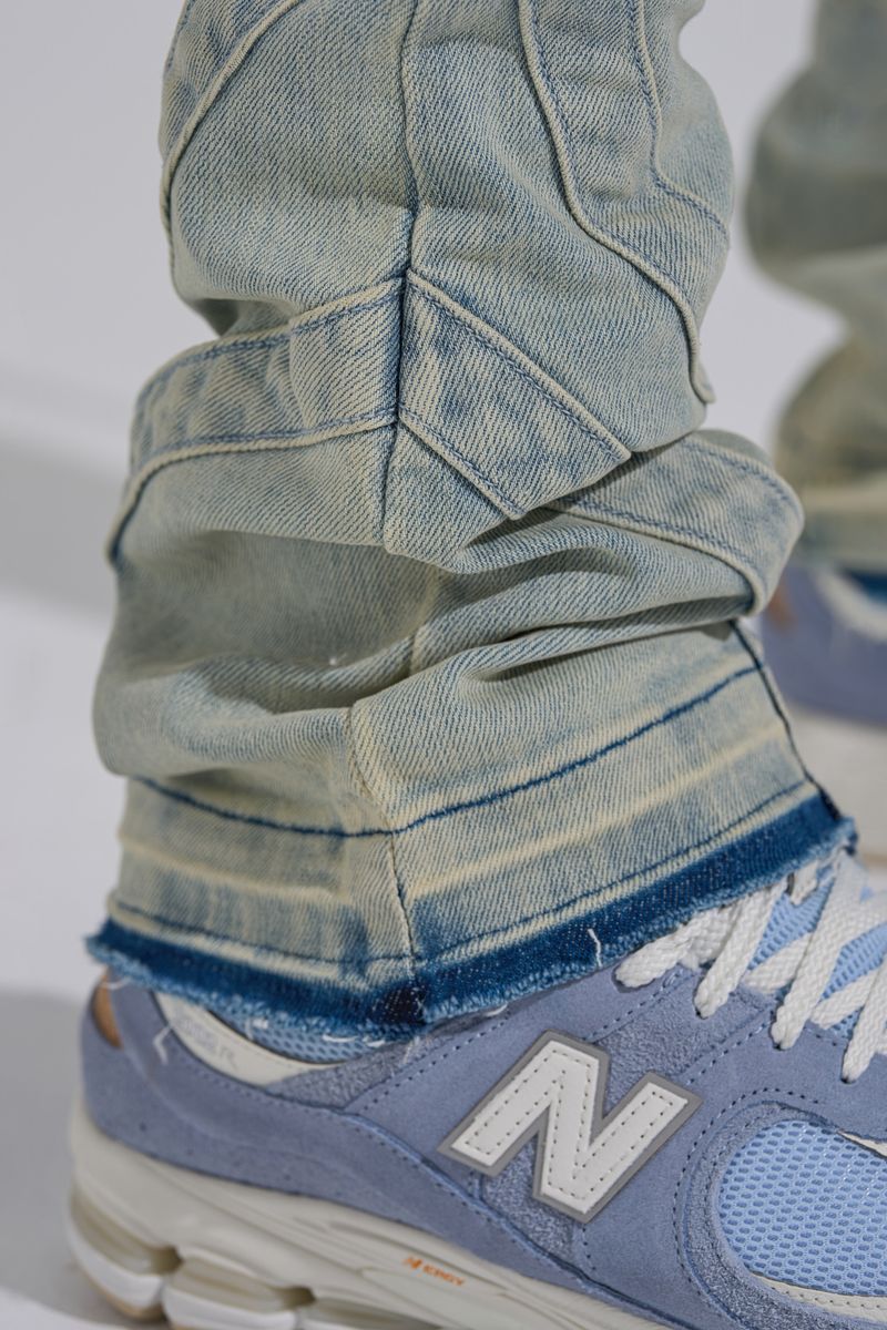 PHEELINGS "SHOOT FOR THE STARS" STACK CARGO DENIM (LIGHT BLUE)